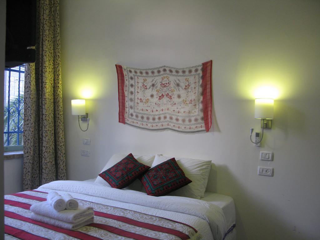 Budget Single Room,109929321:JPEG