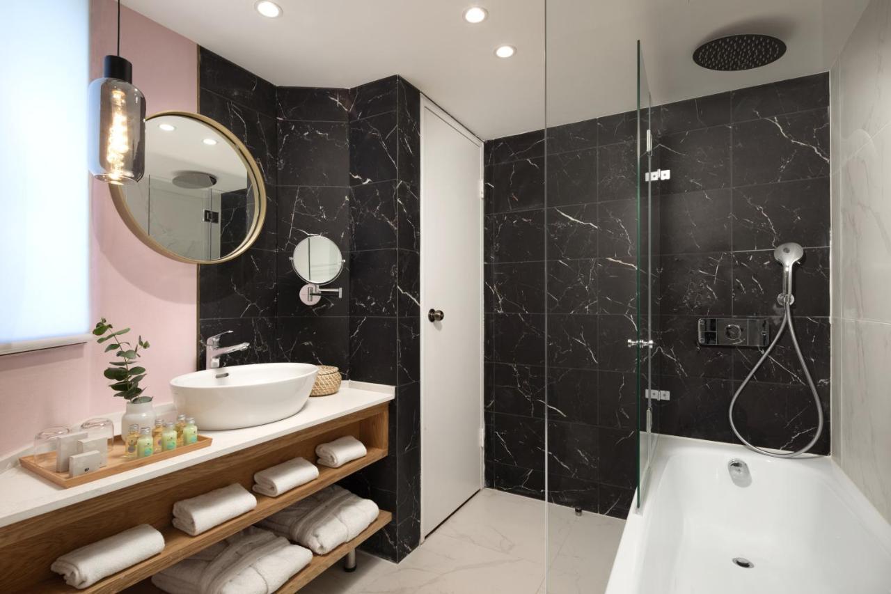 Family Room,1287533095:JPEG