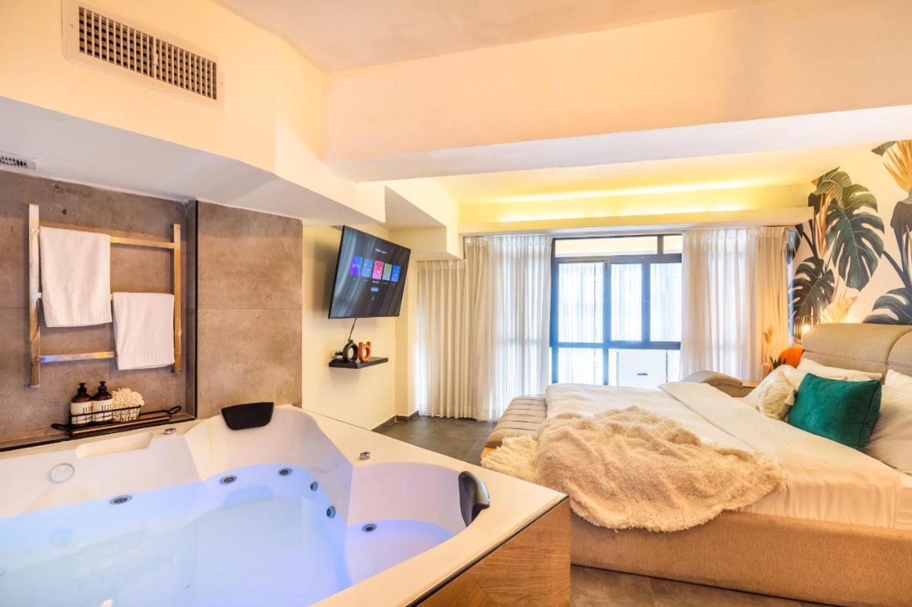 JLM Luxury Private Villa With Jacuzzi,1169784448:JPEG