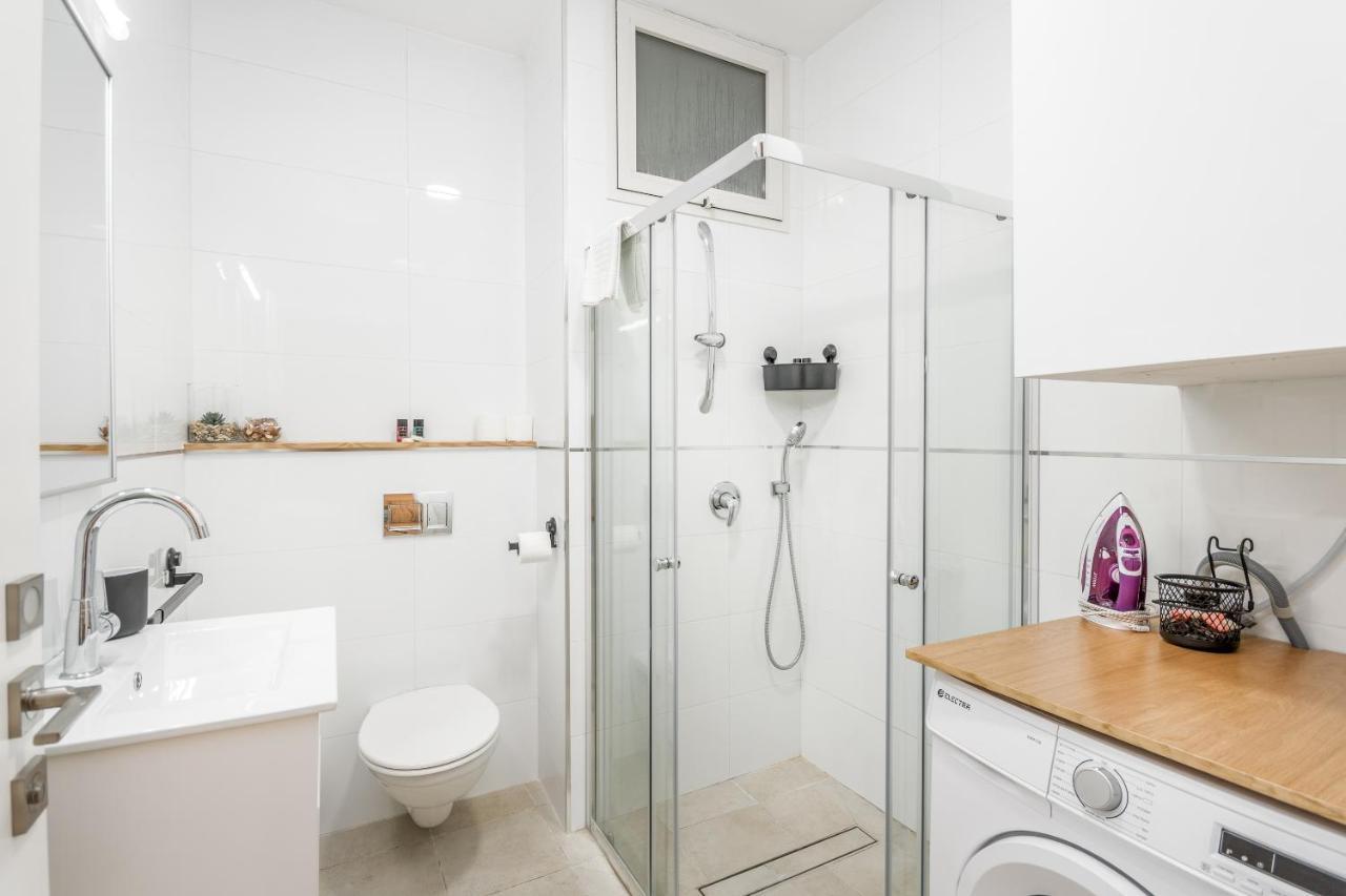 Apartamento com Varanda