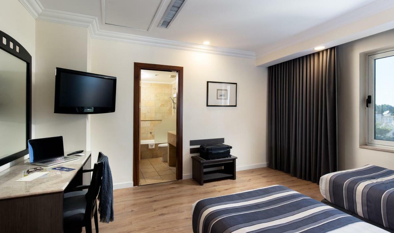 Standard Room 2 Queen Beds