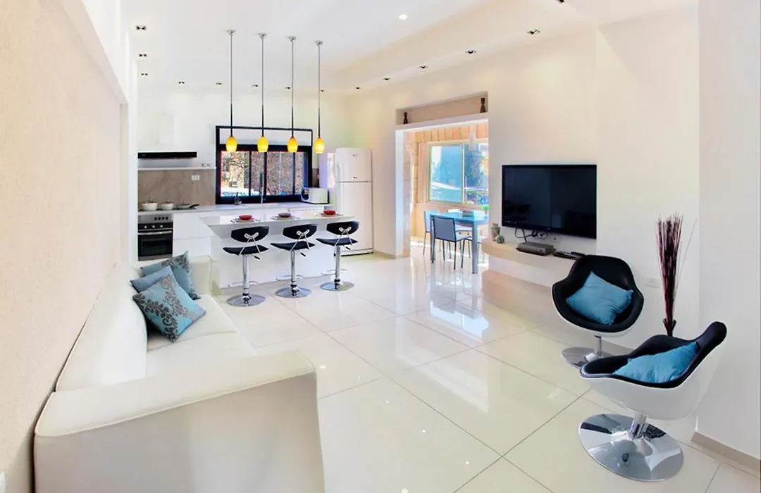 Luxury Apartment In The Heart Of The German Colony-1