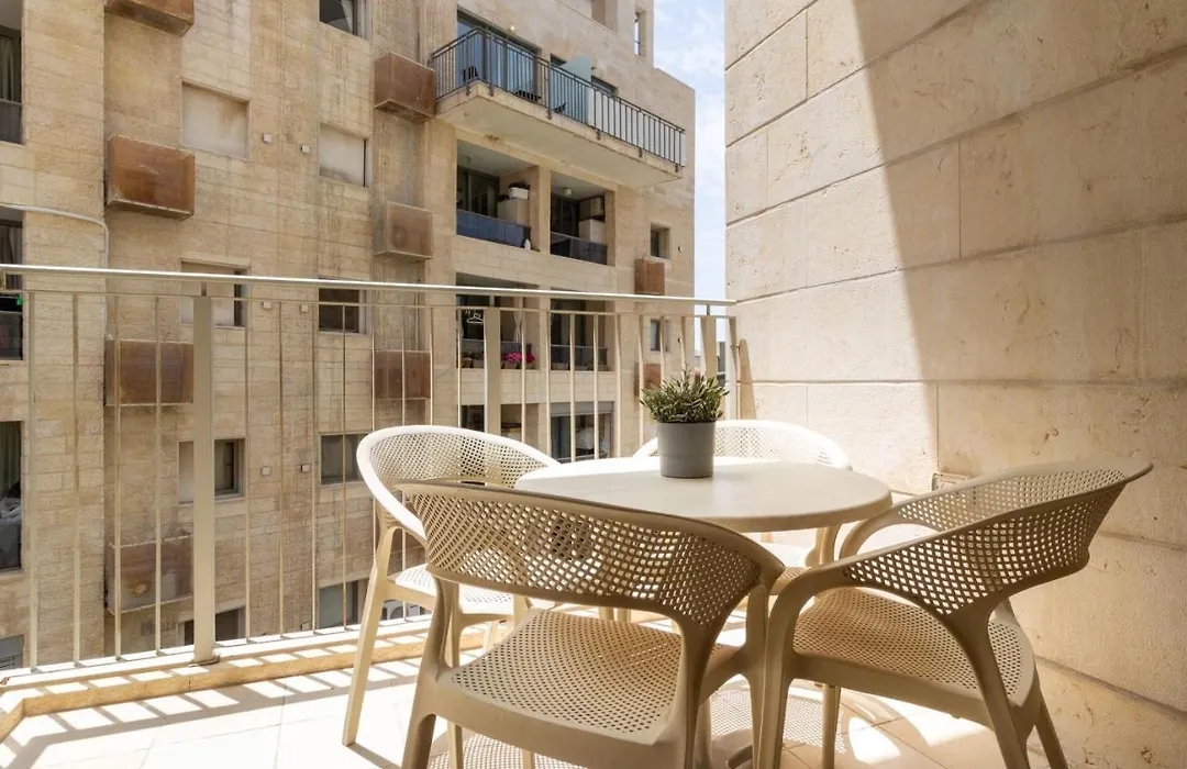 Jaffa- Beautiful 3 Bedroom Apartment Best Location-1