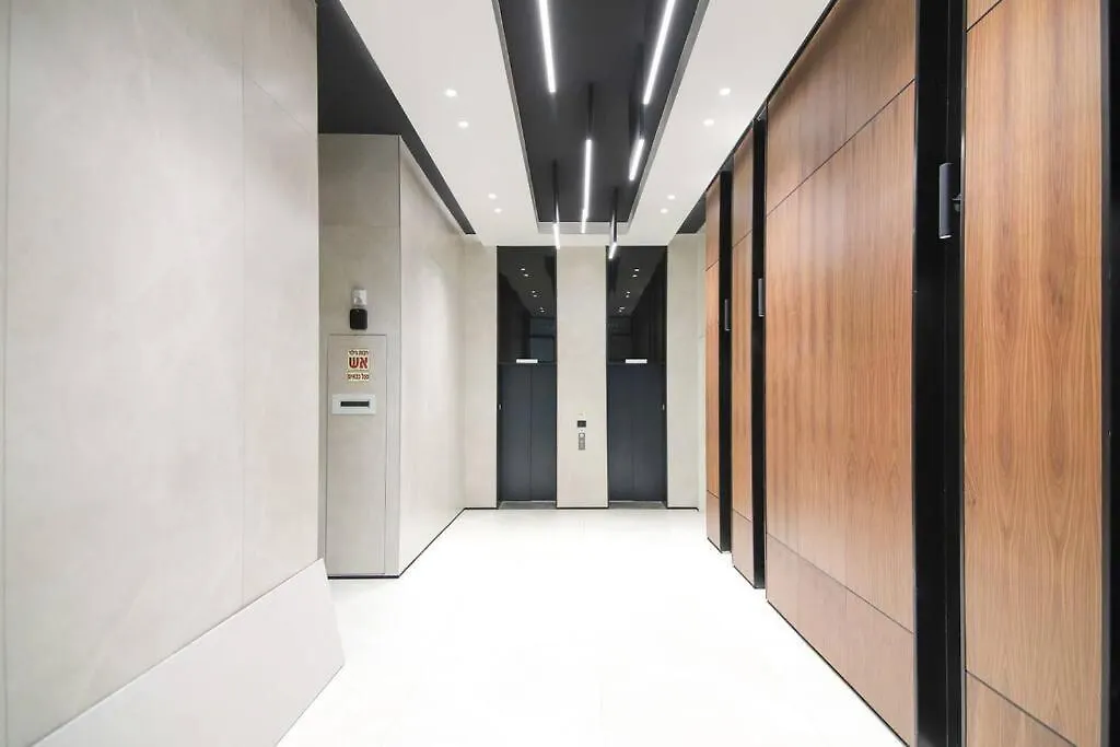 Agrippas Apartment 6-1