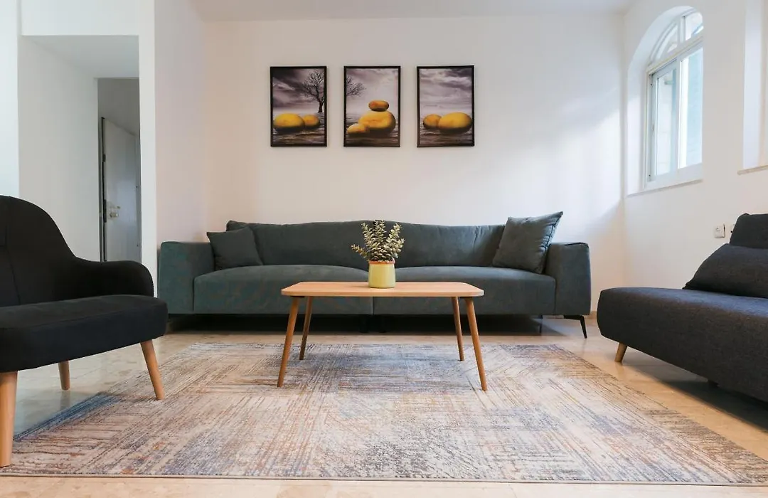 Aristo Machne Yehuda Boutique Apartments-1