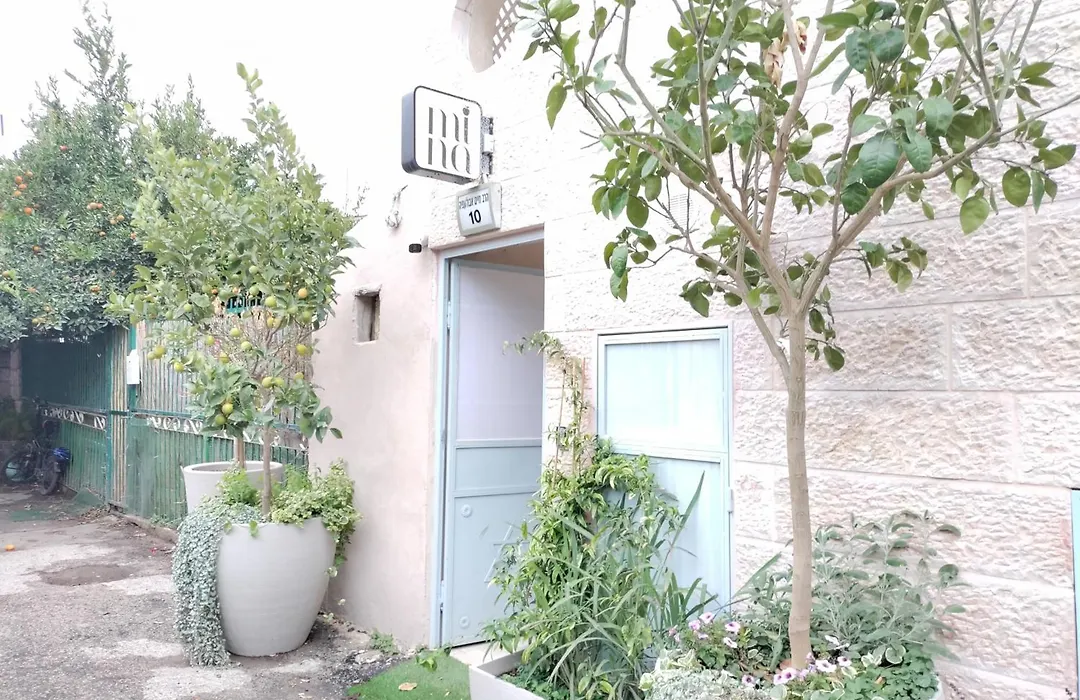 Mina Boutique-1
