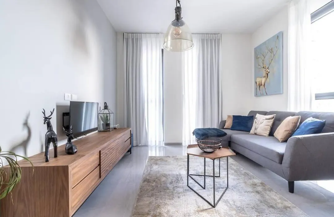 Comfortable And New Flat In City Center-1