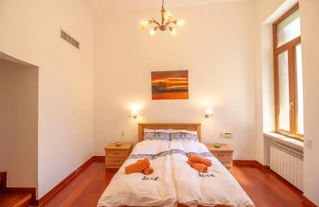 Art Apartment In Mamila-1