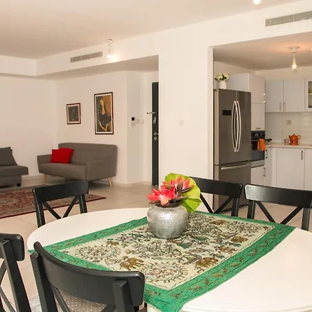 Luxurious Huge 5R In Jerusalem Center-3