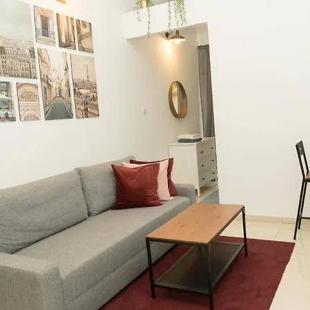 Ben Yehuda Apt-2