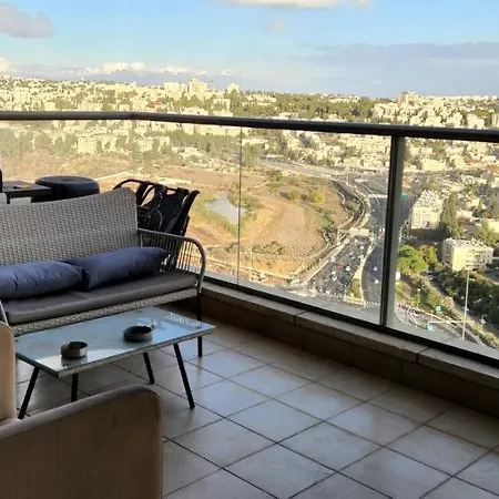 דירת נופש במיגדלי הולילנד-2