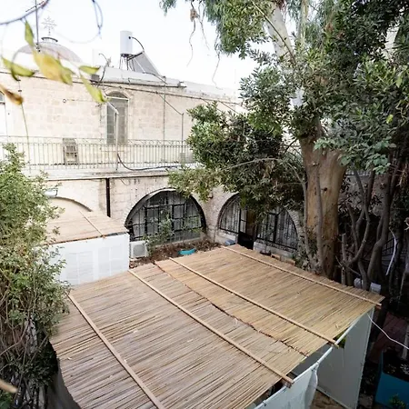 Authentic 1 Bdr In The Heart Of Jerusalem-3