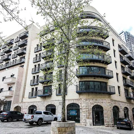 Cardan Suite Tower-3