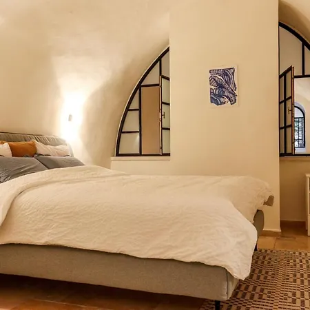 Cozy Heritage Home Jerusalem-2