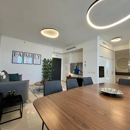New Luxuries 3 Bedroom Apartment In J Tower-3