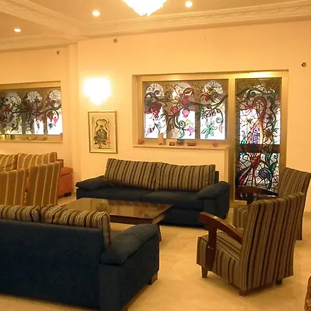 Commodore Hotel-2