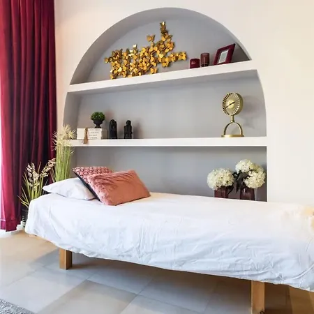 Cosy Studio In Mamilla, Free Parking Up To 5 Ppl-2