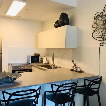Stylish 1 Bedroom In City Center-2