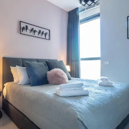 Comfortable And New Flat In City Center-2