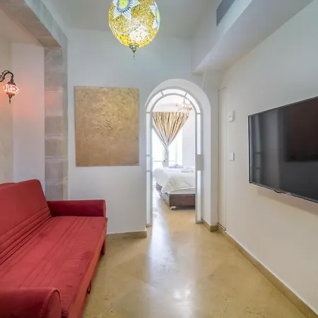 Western Wall Luxury House-2