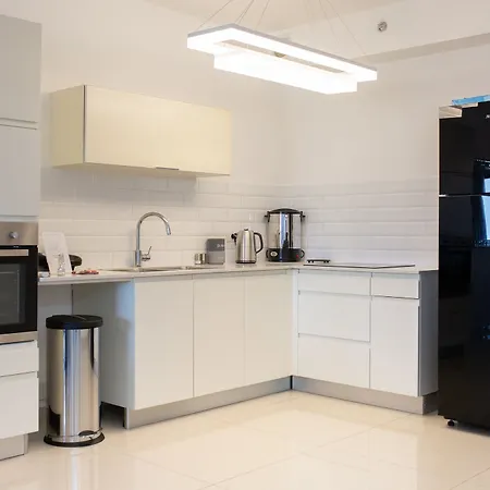 Luxury 2Br Apt In City Center-2
