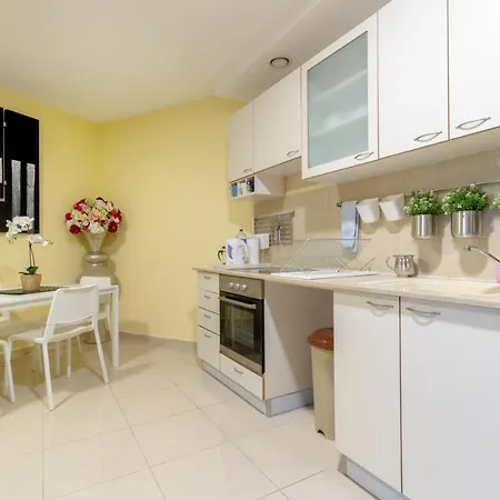 Sweethome26 /New Appt Best Place Jerusalem Center-3